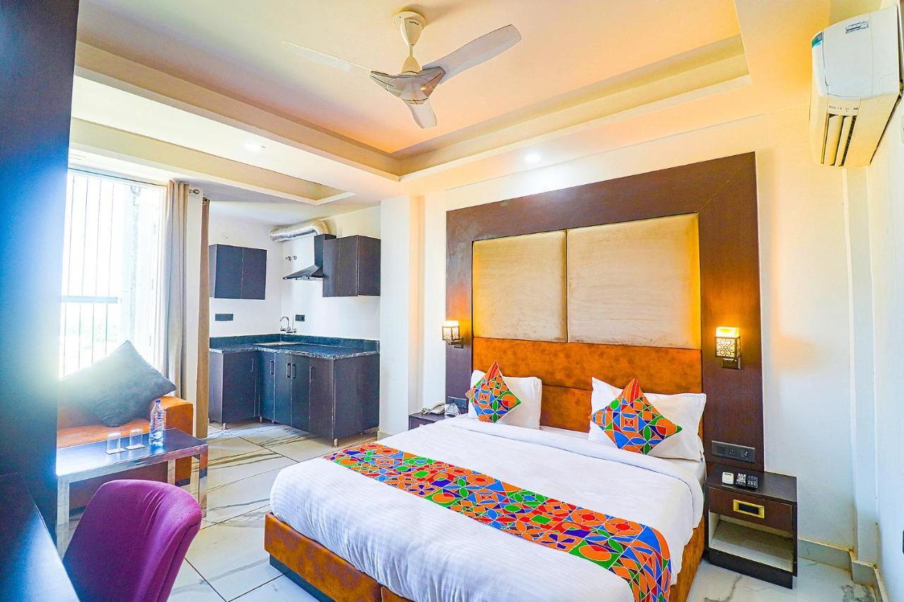 Fabhotel Kiara The Private Suites Гургаон Экстерьер фото