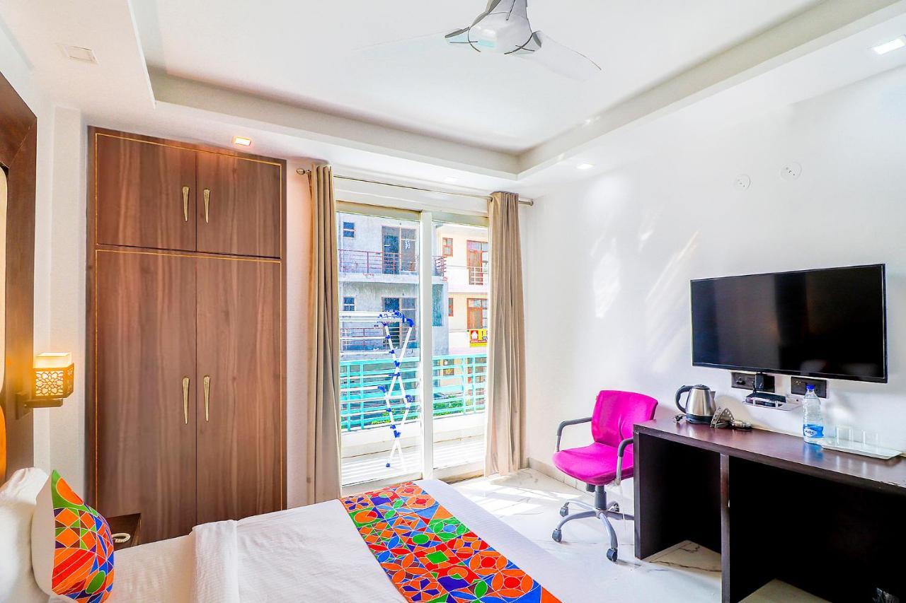 Fabhotel Kiara The Private Suites Гургаон Экстерьер фото